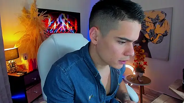 Snapshot of Matias_Murrier chatting on 02-17-25, 11:55 Matias Murrier online show from 02-17-25, 11:55