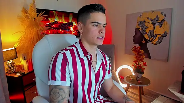 Snapshot of Matias_Murrier chatting on 02-19-25, 11:49 Matias Murrier online show from 02-19-25, 11:49