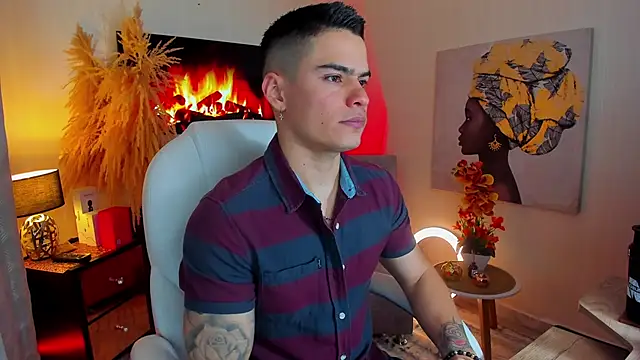 Snapshot of Matias_Murrier chatting on 03-08-25, 11:58 Matias Murrier online show from 03-08-25, 11:58