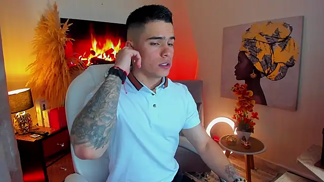 Snapshot of Matias_Murrier chatting on 03-14-25, 11:56 Matias Murrier online show from 03-14-25, 11:56