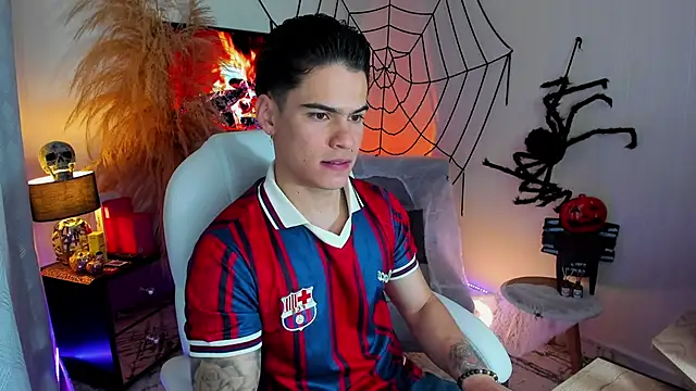 Snapshot of Matias_Murrier chatting on 10-20-25, 11:43 Matias Murrier online show from 10-20-25, 11:43