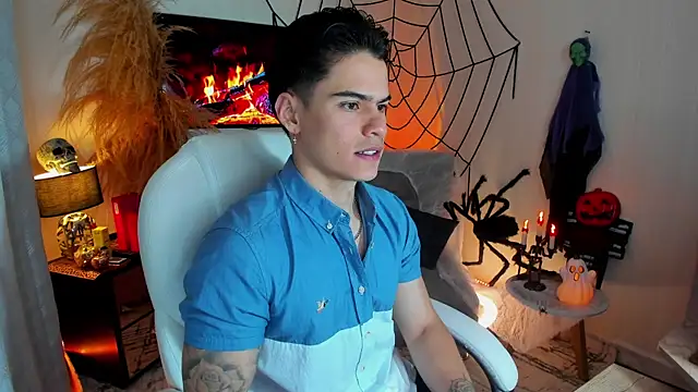 Snapshot of Matias_Murrier chatting on 10-21-25, 11:44 Matias Murrier online show from 10-21-25, 11:44