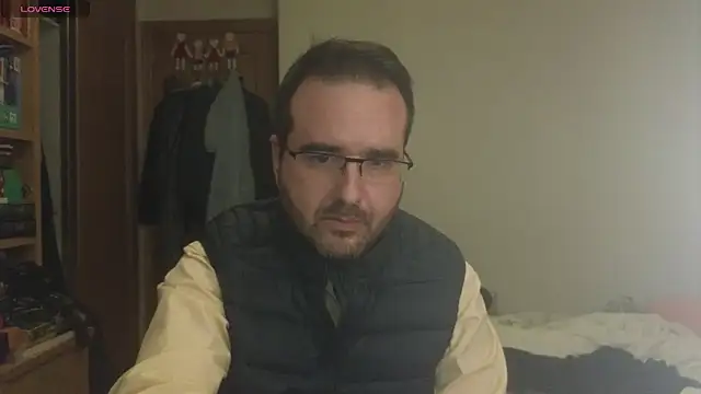 curiosillo83 online show from 03-06-25, 03:35