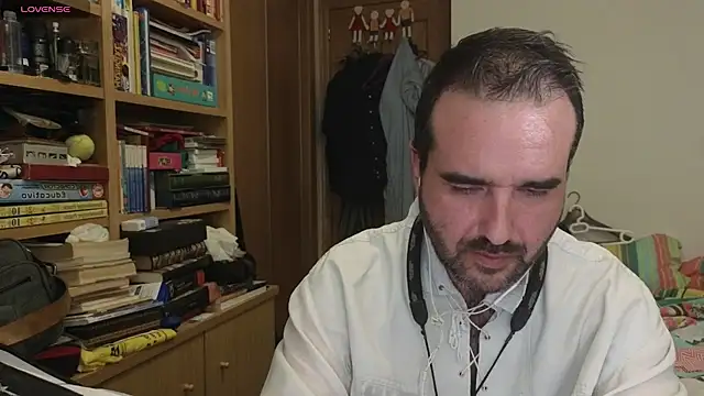 curiosillo83 online show from 09-13-25, 04:23