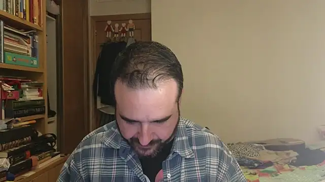 curiosillo83 online show from 10-31-25, 03:57