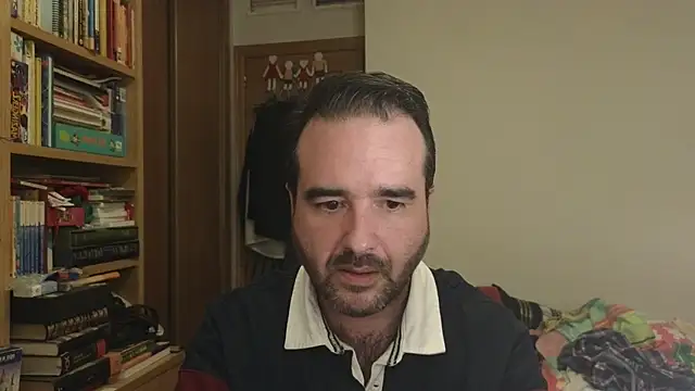 curiosillo83 online show from 11-16-25, 09:31