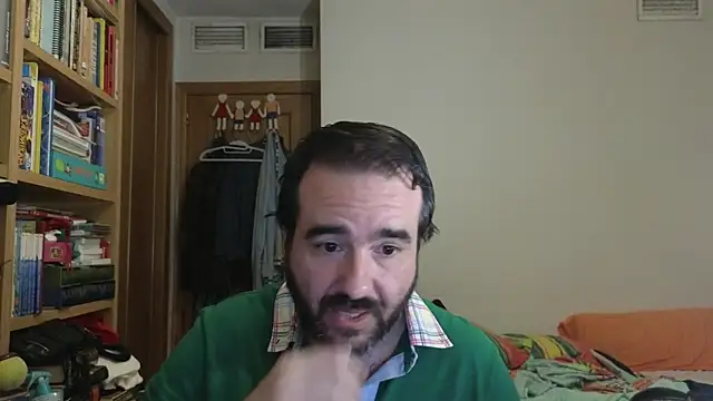 curiosillo83 online show from 07-11-26, 09:23