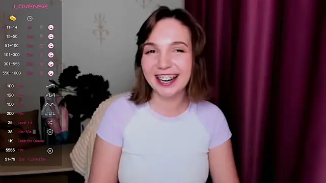 KindHazelHere  online show from 02-22-25, 07:14