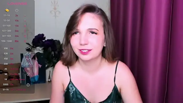 KindHazelHere  online show from 03-12-25, 08:10