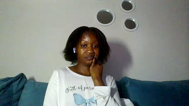 Snapshot of Hardnipples8 chatting on 11-11-25, 12:21 Hardnipples8 online show from 11-11-25, 12:21