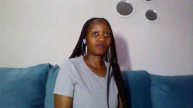 Snapshot of Hardnipples8 chatting on 11-18-25, 11:15 Hardnipples8 online show from 11-18-25, 11:15