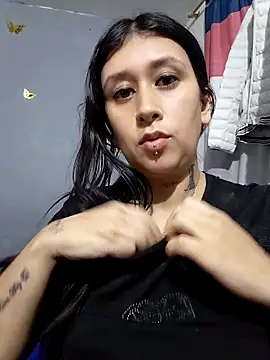 Giuliana90 online show from 04-05-26, 02:42