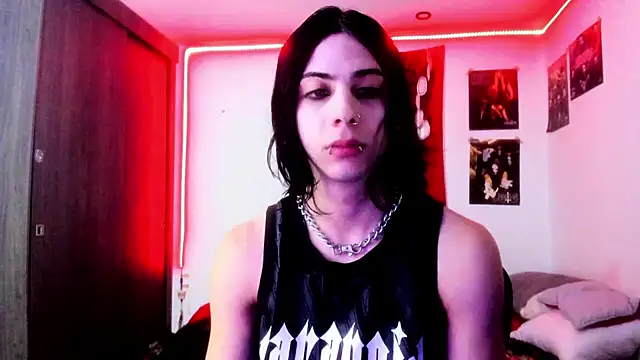 Snapshot of dussk_ chatting on 12-07-24, 04:42 dussk online show from 12-07-24, 04:42