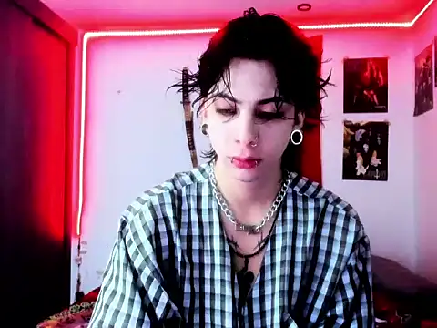 Snapshot of dussk_ chatting on 12-20-24, 04:53 dussk online show from 12-20-24, 04:53