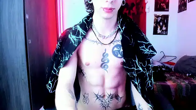 Snapshot of dussk_ chatting on 12-29-24, 08:44 dussk online show from 12-29-24, 08:44