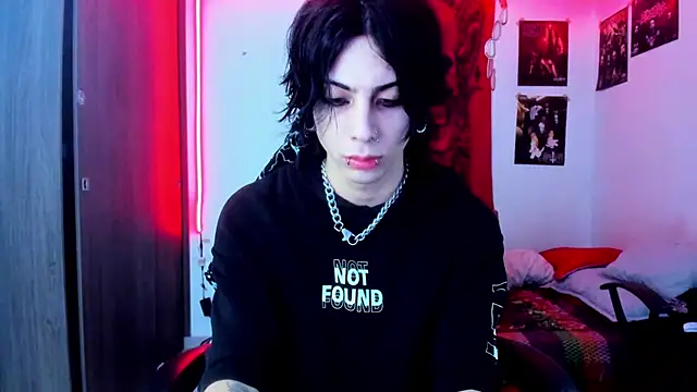 Snapshot of dussk_ chatting on 02-15-25, 04:47 dussk online show from 02-15-25, 04:47