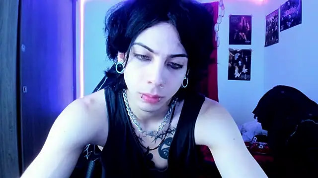 Snapshot of dussk_ chatting on 02-20-25, 07:23 dussk online show from 02-20-25, 07:23