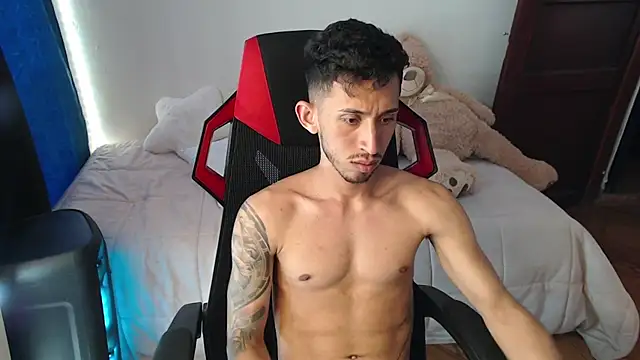 Snapshot of stevenSEX123 chatting on 12-16-24, 10:03 stevenSEX123 online show from 12-16-24, 10:03