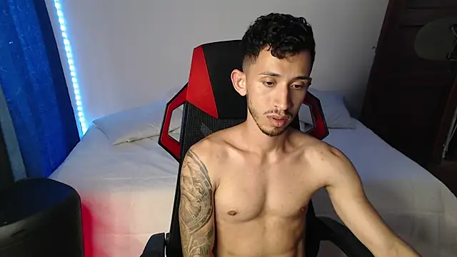 Snapshot of stevenSEX123 chatting on 01-01-25, 09:31 stevenSEX123 online show from 01-01-25, 09:31