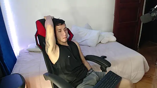 Snapshot of stevenSEX123 chatting on 01-26-25, 03:59 stevenSEX123 online show from 01-26-25, 03:59