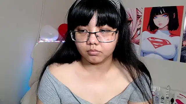 Snapshot of Moertomlly chatting on 03-02-25, 12:11 Moertomlly online show from 03-02-25, 12:11