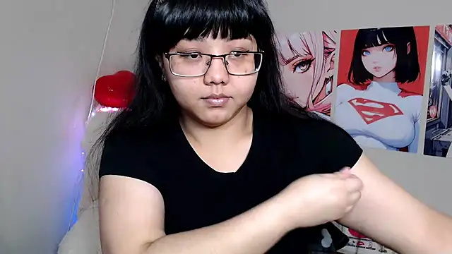 Snapshot of Moertomlly chatting on 03-15-25, 03:29 Moertomlly online show from 03-15-25, 03:29