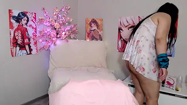 Snapshot of Moertomlly chatting on 09-16-25, 04:24 Moertomlly online show from 09-16-25, 04:24