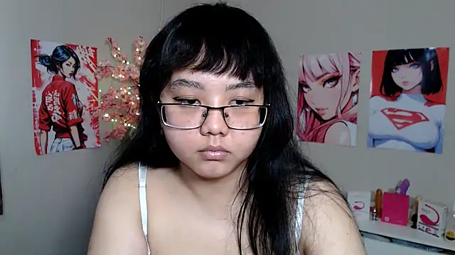 Snapshot of Moertomlly chatting on 09-19-25, 04:25 Moertomlly online show from 09-19-25, 04:25