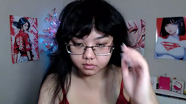 Snapshot of Moertomlly chatting on 10-26-25, 04:29 Moertomlly online show from 10-26-25, 04:29