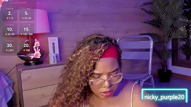  nickypurple  online show from 01-31-25, 06:25