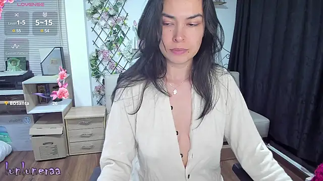 Snapshot of Lunlunera chatting on 02-25-25, 06:14 Lunlunera online show from 02-25-25, 06:14