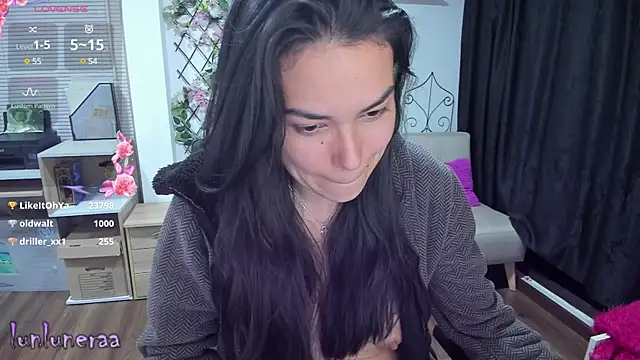 Snapshot of Lunlunera chatting on 03-17-25, 10:27 Lunlunera online show from 03-17-25, 10:27