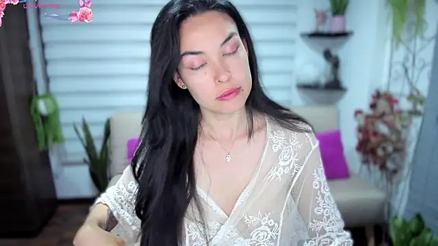 Snapshot of Lunlunera chatting on 09-20-25, 03:07 Lunlunera online show from 09-20-25, 03:07