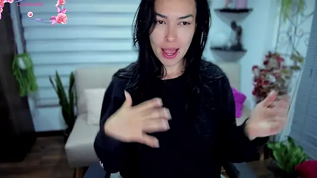 Snapshot of Lunlunera chatting on 09-26-25, 01:20 Lunlunera online show from 09-26-25, 01:20