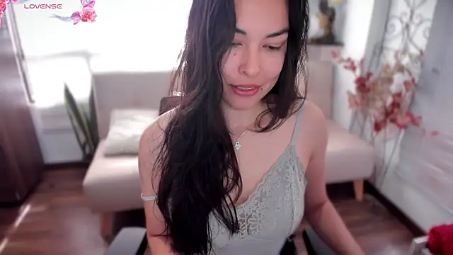 Snapshot of Lunlunera chatting on 10-23-25, 02:16 Lunlunera online show from 10-23-25, 02:16