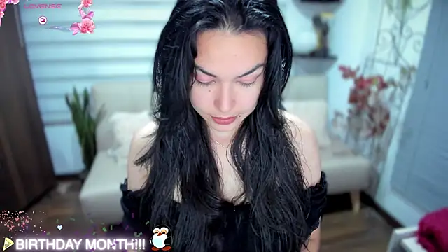 Snapshot of Lunlunera chatting on 11-08-25, 12:55 Lunlunera online show from 11-08-25, 12:55