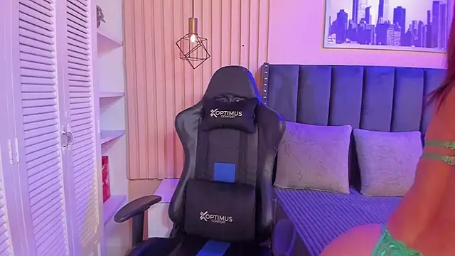 Snapshot of ashlye_miller_ chatting on 01-08-25, 03:40 ashlye miller online show from 01-08-25, 03:40