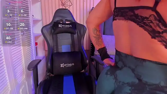 Snapshot of ashlye_miller_ chatting on 02-06-25, 03:48 ashlye miller online show from 02-06-25, 03:48