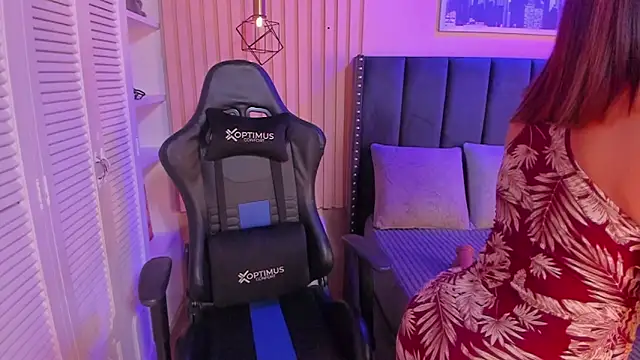 Snapshot of ashlye_miller_ chatting on 02-13-25, 04:22 ashlye miller online show from 02-13-25, 04:22