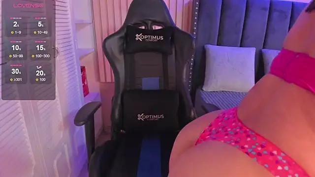 Snapshot of ashlye_miller_ chatting on 03-08-25, 04:01 ashlye miller online show from 03-08-25, 04:01