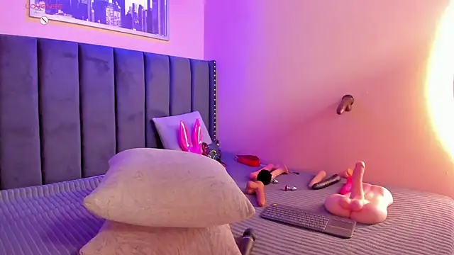 Snapshot of ashlye_miller_ chatting on 03-09-25, 10:19 ashlye miller online show from 03-09-25, 10:19