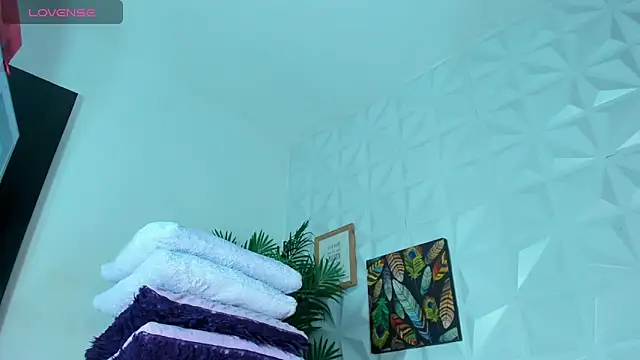 Hellen Sky online show from 09-08-25, 07:13