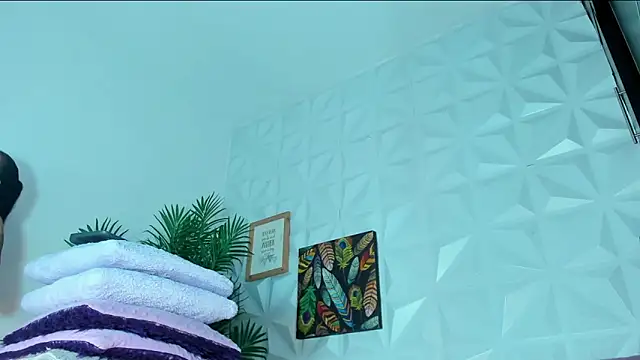 Hellen Sky online show from 09-17-25, 07:15