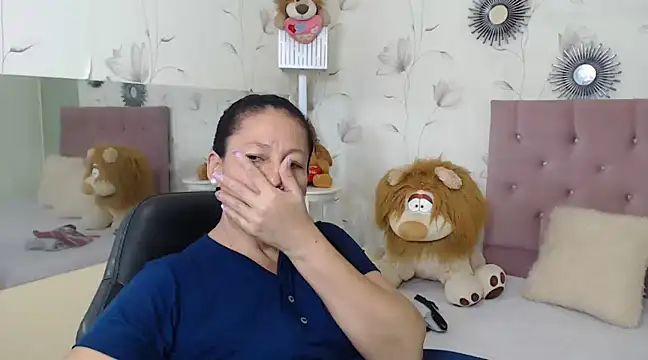 mature martina online show from 02-11-25, 06:44