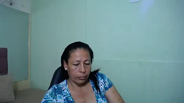 mature martina online show from 02-28-25, 09:33