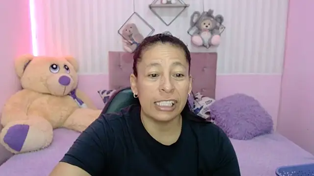 mature martina online show from 11-18-25, 05:06