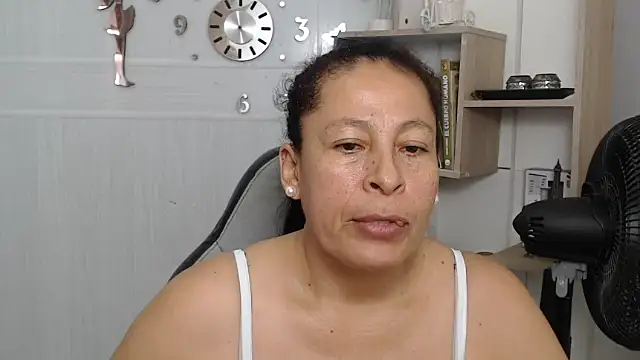 mature martina online show from 07-01-26, 06:40