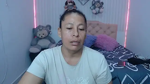 mature martina online show from 07-27-26, 11:01