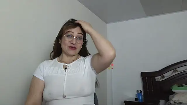 ruby-milf1 online show from 01-18-25, 02:23