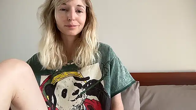 ivankai  online show from 02-15-26, 03:14